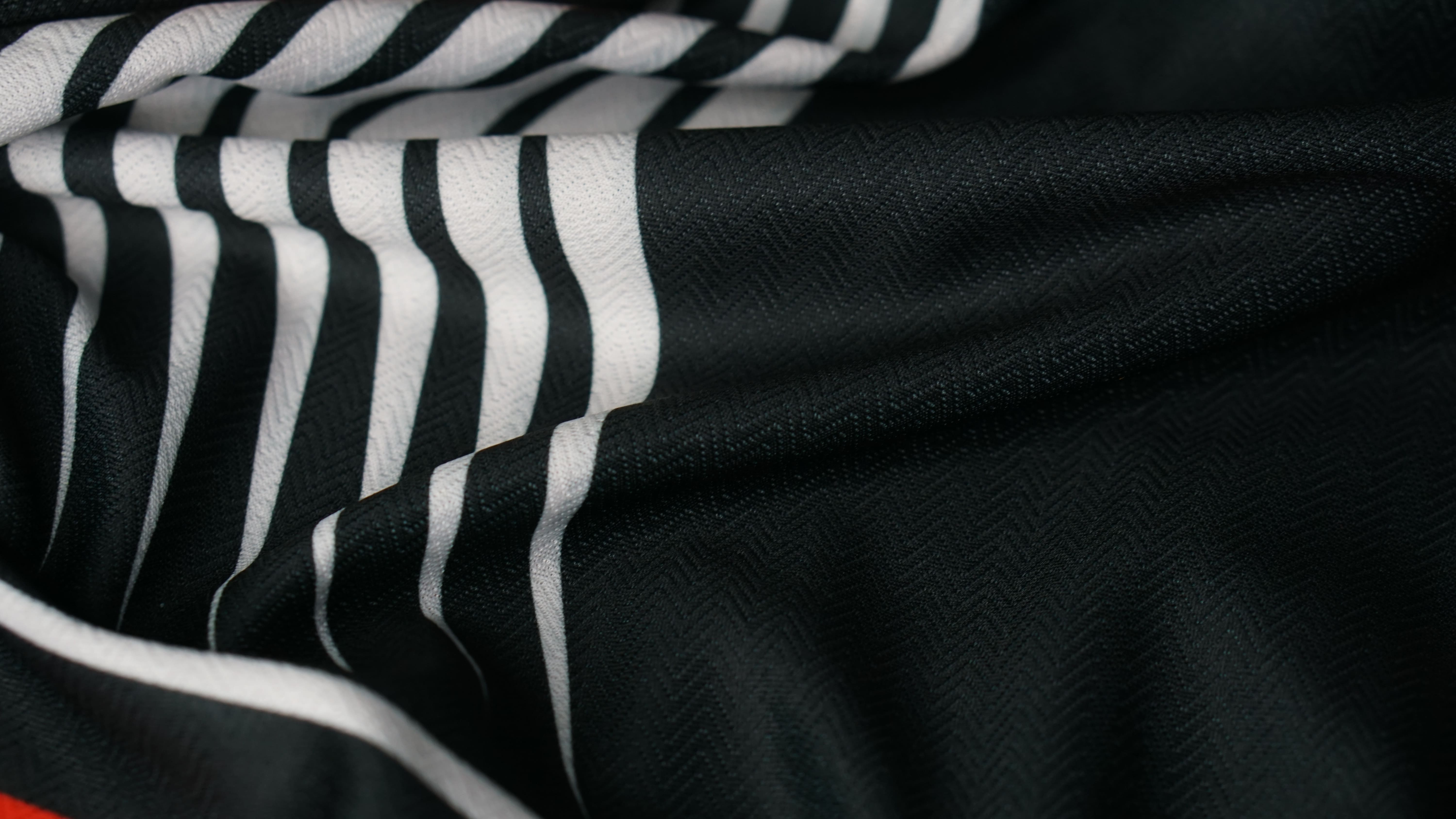 Teknologi kain dan konstruksi presisi NEXIS untuk kenyamanan dan daya tahan